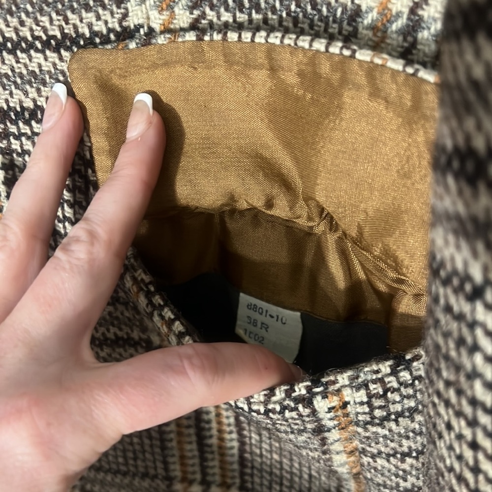 Mens pure Scottish Wool Hand Woven Tweed Jacket. - Picture 4 of 9